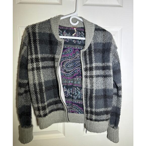 Free People gray checkered cardigan size Petite small - Picture 6 of 7